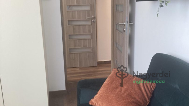 Debrecen, Csigekert, Lakás, tégla lakás  