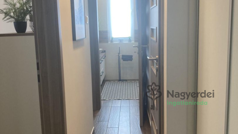 Debrecen, Csigekert, Lakás, tégla lakás  