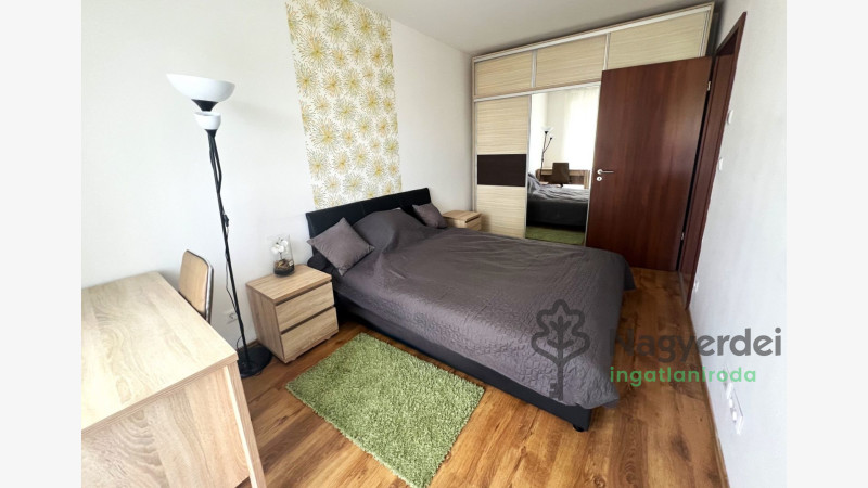 Debrecen, Sestakert, Lakás, tégla lakás  