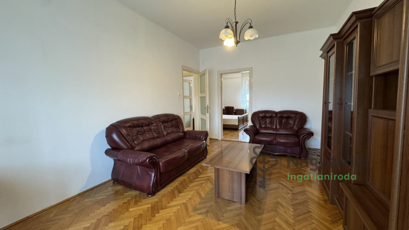 Debrecen, Dobozikert, Lakás, tégla lakás  