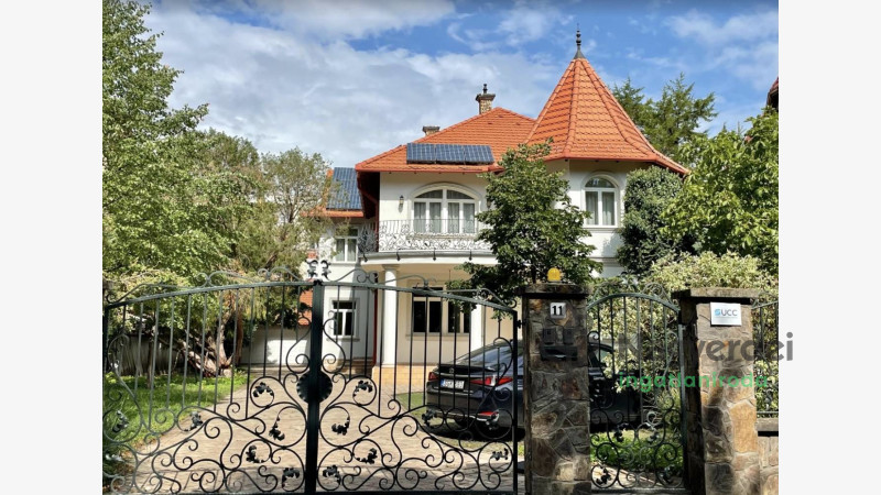 Debrecen, Sestakert, Ház, családi ház  