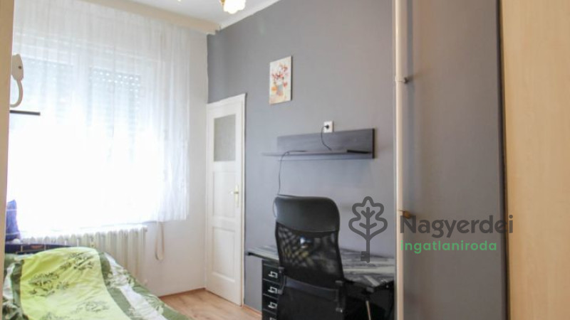 Debrecen, Belváros, Lakás, tégla lakás  