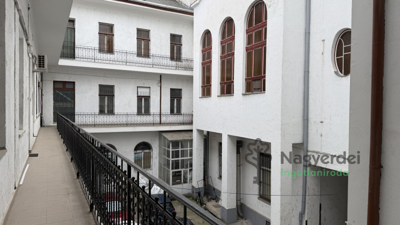 Debrecen, Belváros, Lakás, tégla lakás  