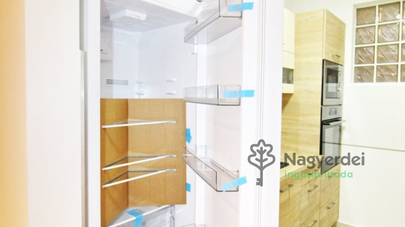 Debrecen, Belváros, Lakás, tégla lakás  