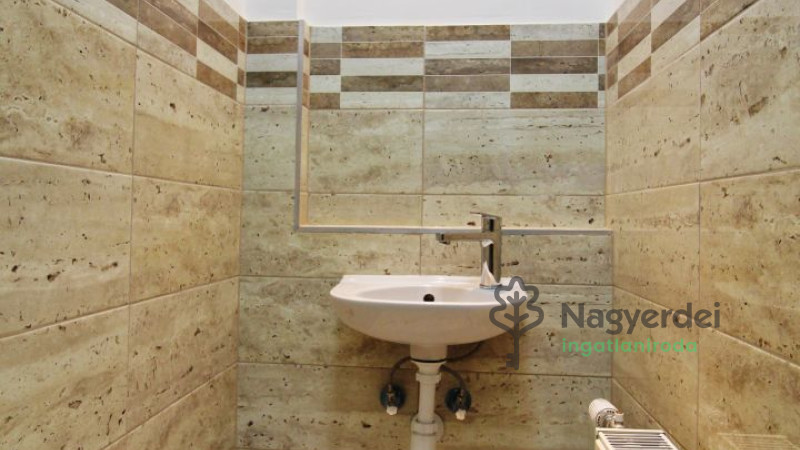 Debrecen, Belváros, Lakás, tégla lakás  