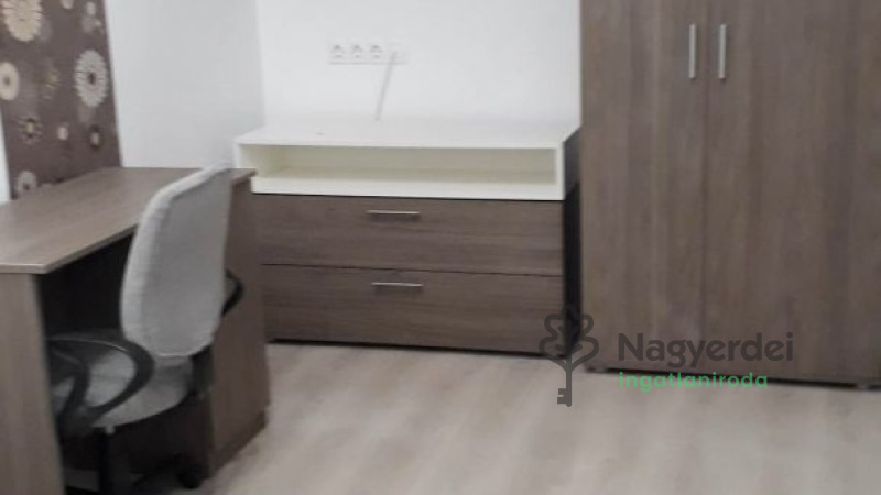 Debrecen, Sestakert, Lakás, tégla lakás  