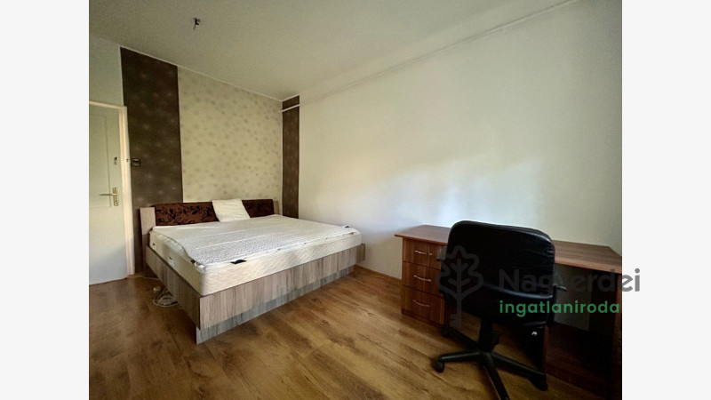 Debrecen, Egyetemváros, Lakás, tégla lakás  