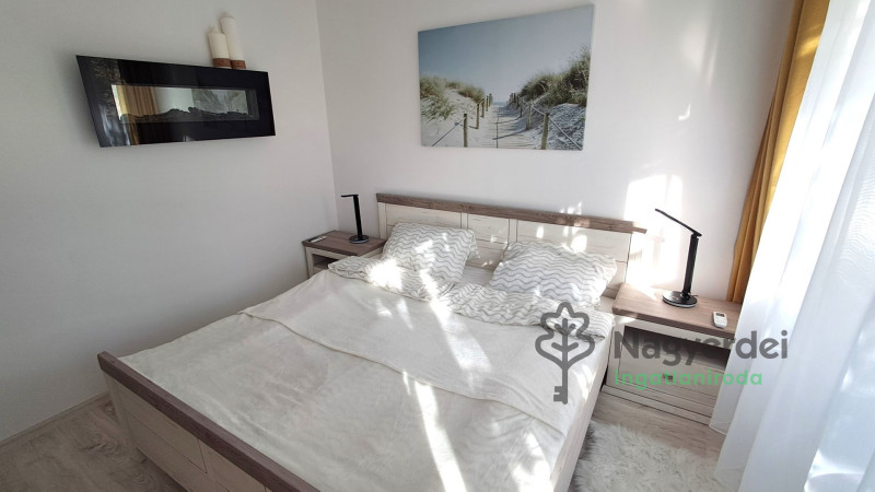 Debrecen, Sestakert, Lakás, csúsztatott zsalus  