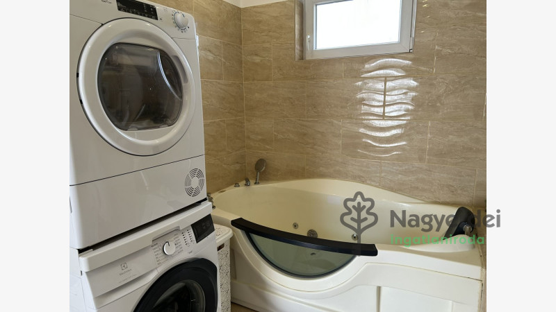 Debrecen, József Attila-telep, Ház, családi ház  