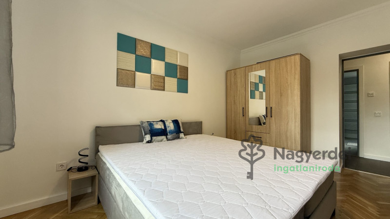 Debrecen, Nagyerdő, Lakás, tégla lakás  