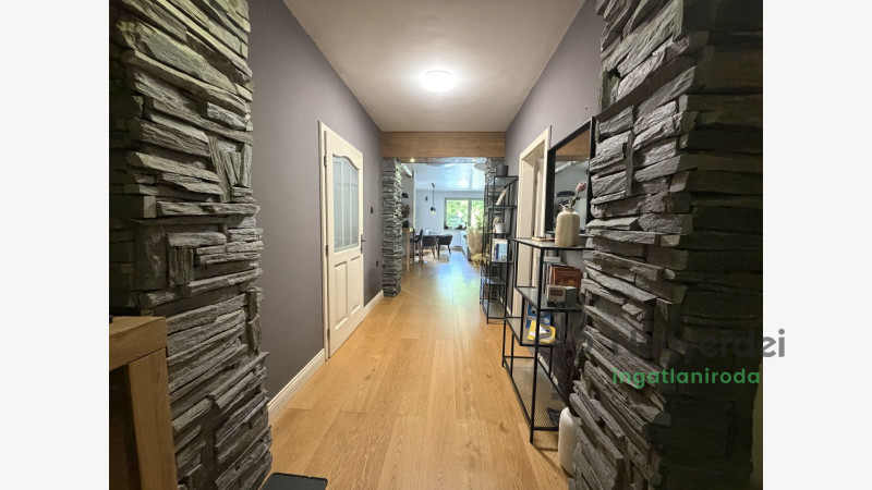 Debrecen, Hatvan utcai kert, Ház, családi ház  