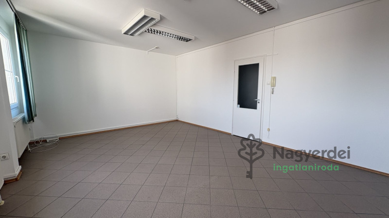 Debrecen, Belváros, Iroda, irodaházban  