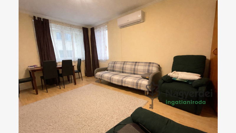 Debrecen, Széchenyikert, Lakás, tégla lakás  