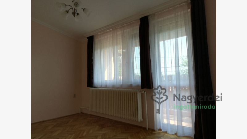 Debrecen, Boldogfalvi kert, Ház, sorház  