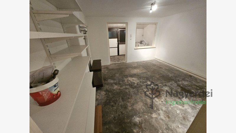 Debrecen, Boldogfalvi kert, Ház, sorház  