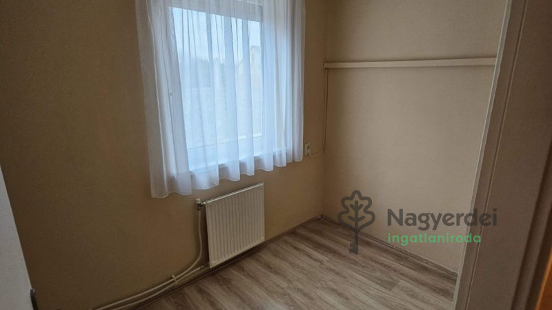 Debrecen, Boldogfalvi kert, Ház, sorház  