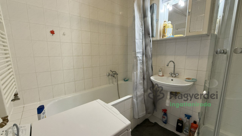 Debrecen, Sestakert, Lakás, tégla lakás  