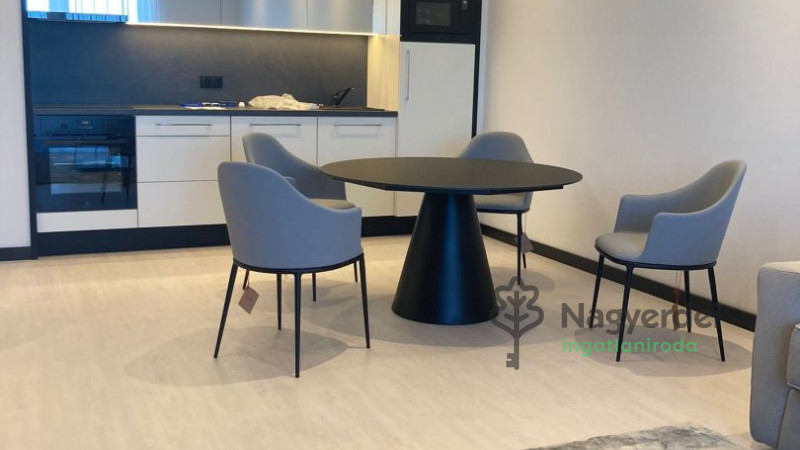 Debrecen, Egyetemváros, Lakás, tégla lakás  