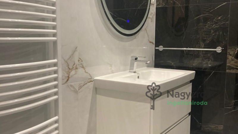 Debrecen, Egyetemváros, Lakás, tégla lakás  