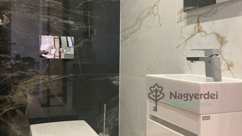 Debrecen, Egyetemváros, Lakás, tégla lakás  