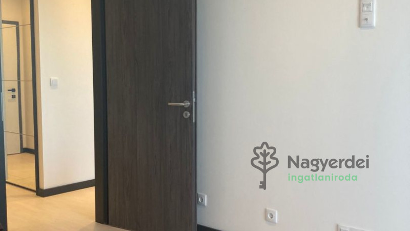 Debrecen, Egyetemváros, Lakás, tégla lakás  