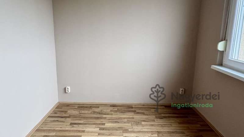 Debrecen, Fényesudvar, Lakás, panel lakás  