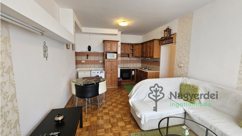 Debrecen, Libakert, Lakás, tégla lakás  