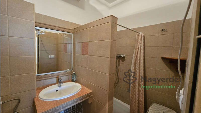 Debrecen, Libakert, Lakás, tégla lakás  