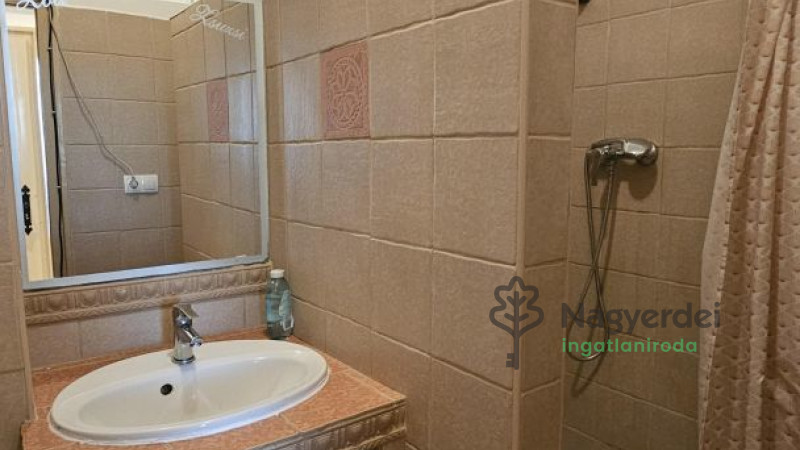 Debrecen, Libakert, Lakás, tégla lakás  