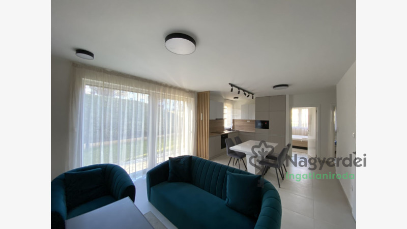 Debrecen, Sámsonikert, Lakás, tégla lakás  