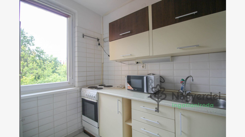 Debrecen, Sestakert, Lakás, panel lakás  