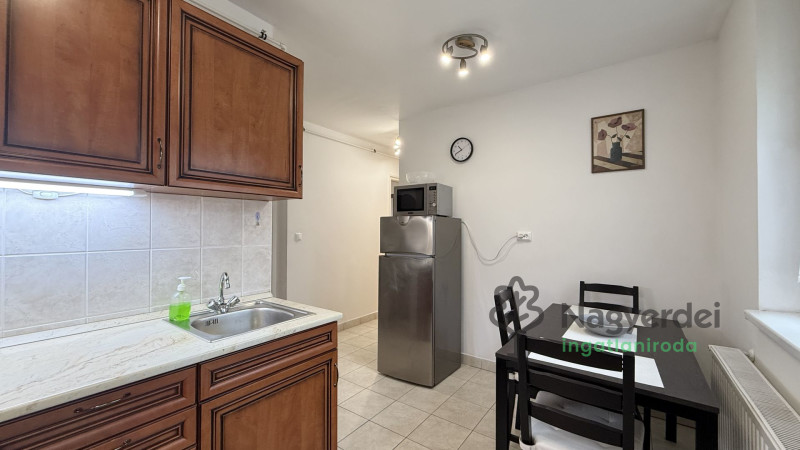 Debrecen, Sámsonikert, Lakás, tégla lakás  