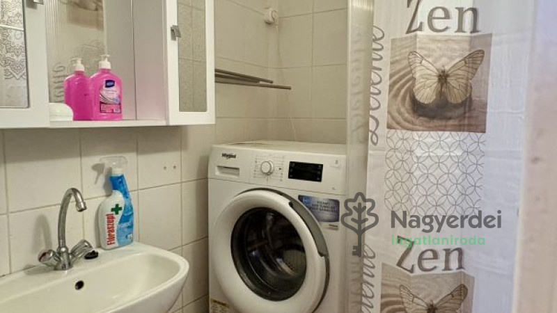 Debrecen, Vénkert, Lakás, panel lakás  