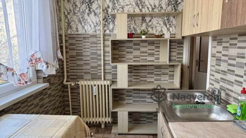 Debrecen, Vénkert, Lakás, panel lakás  