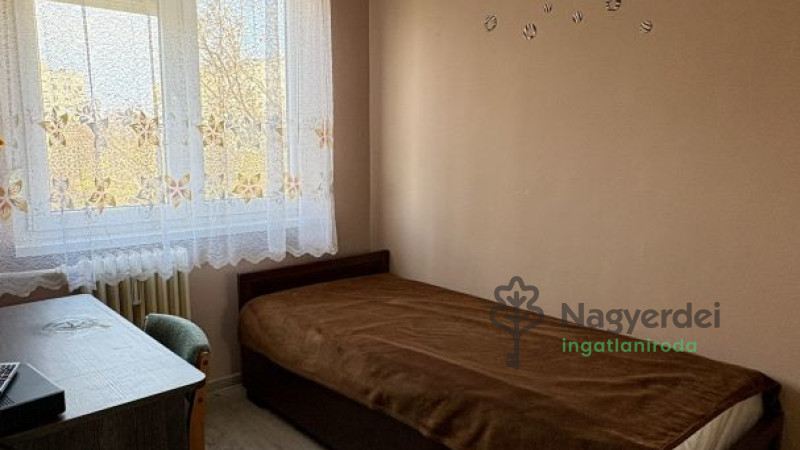 Debrecen, Vénkert, Lakás, panel lakás  