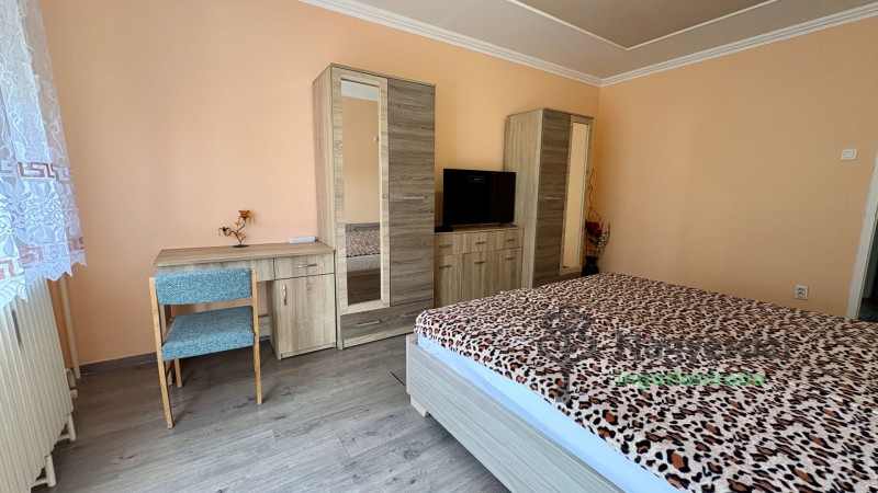 Debrecen, Vénkert, Lakás, panel lakás  