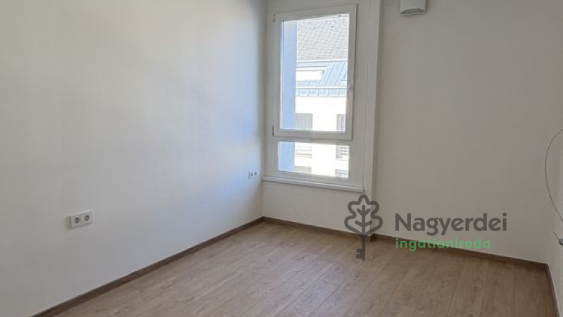 Debrecen, Belváros, Lakás, tégla lakás  