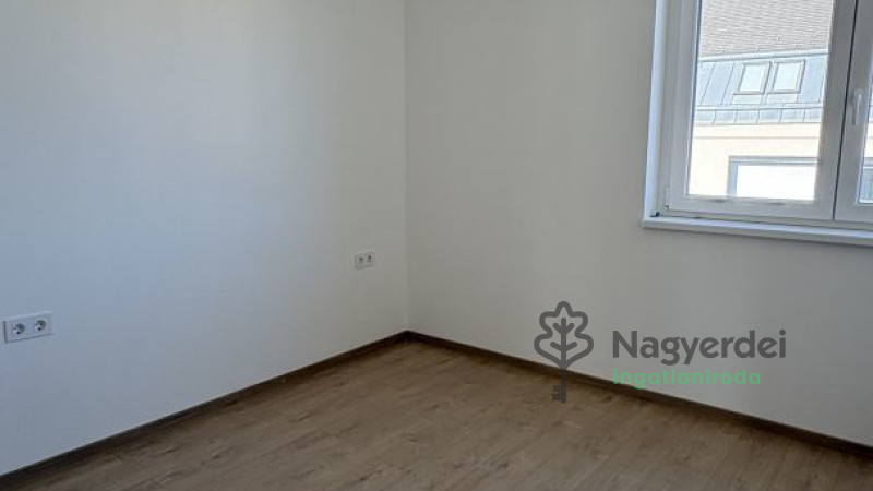 Debrecen, Belváros, Lakás, tégla lakás  