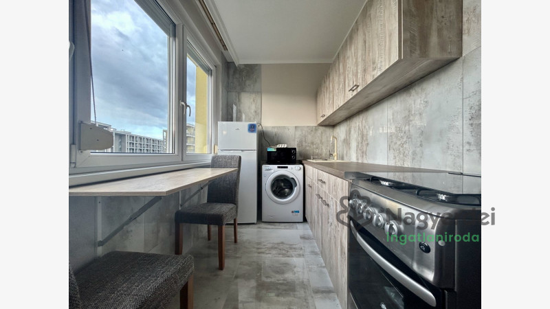 Debrecen, Sestakert, Lakás, panel lakás  