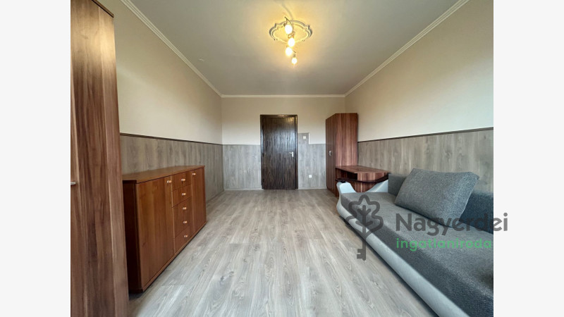 Debrecen, Sestakert, Lakás, panel lakás  