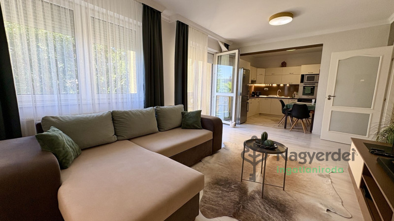 Debrecen, Sestakert, Lakás, tégla lakás  