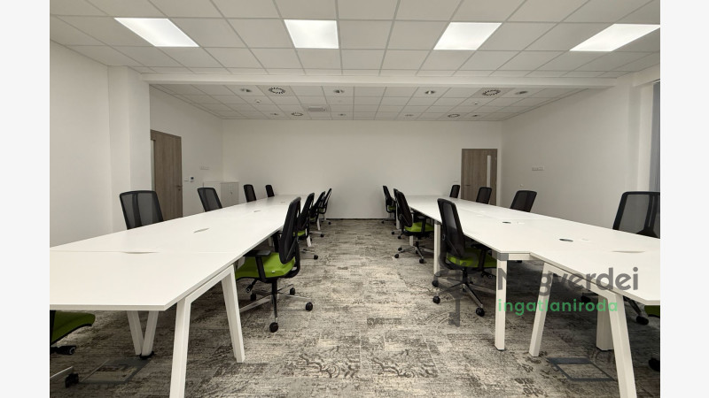 Debrecen, Belváros, Iroda, irodaházban  