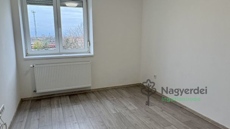 Debrecen, Ispotály, Lakás, tégla lakás  