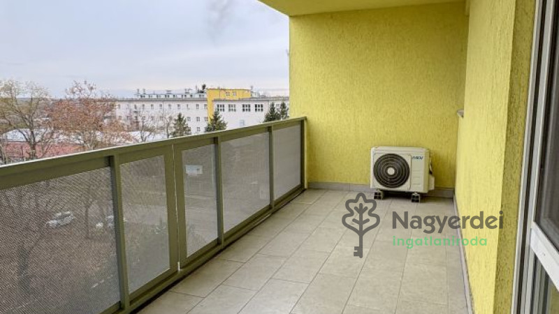 Debrecen, Ispotály, Lakás, tégla lakás  