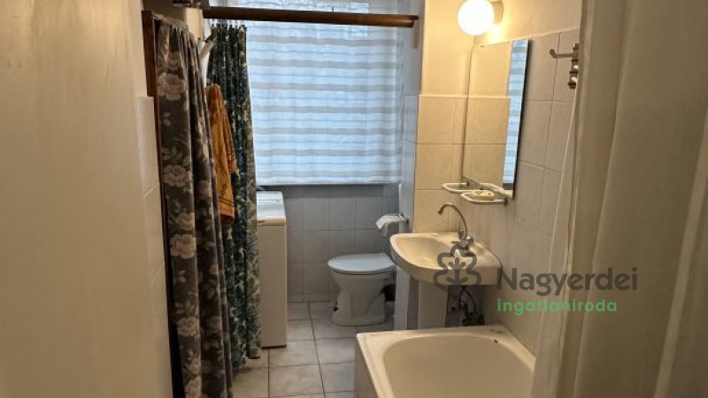Debrecen, Libakert, Lakás, tégla lakás  
