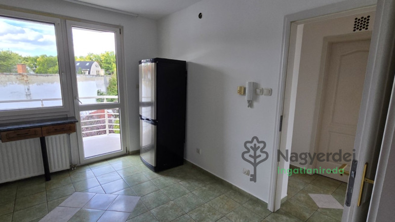 -, Nagyerdő, Lakás, tégla lakás  