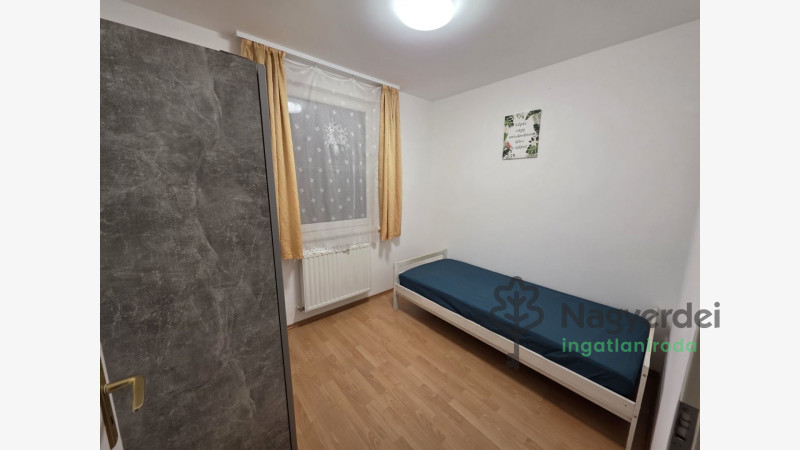 -, Nagyerdő, Lakás, tégla lakás  