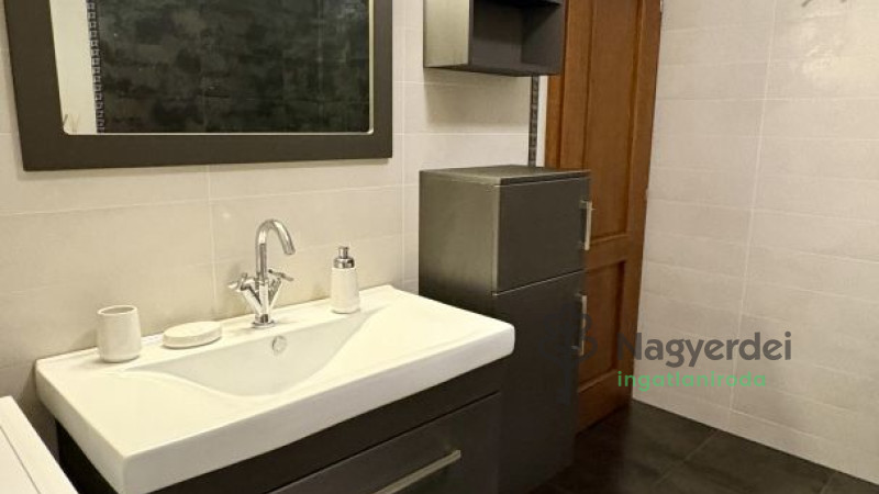 Debrecen, Szentlászlófalva, Lakás, tégla lakás  