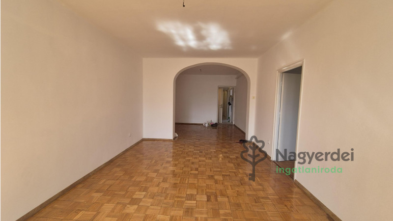 Debrecen, Belváros, Lakás, tégla lakás  