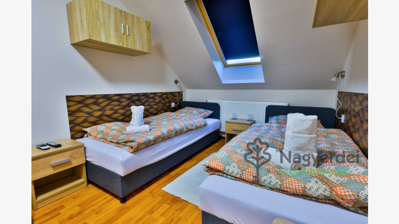 Debrecen, Nagyerdőalja, Ház, családi ház  